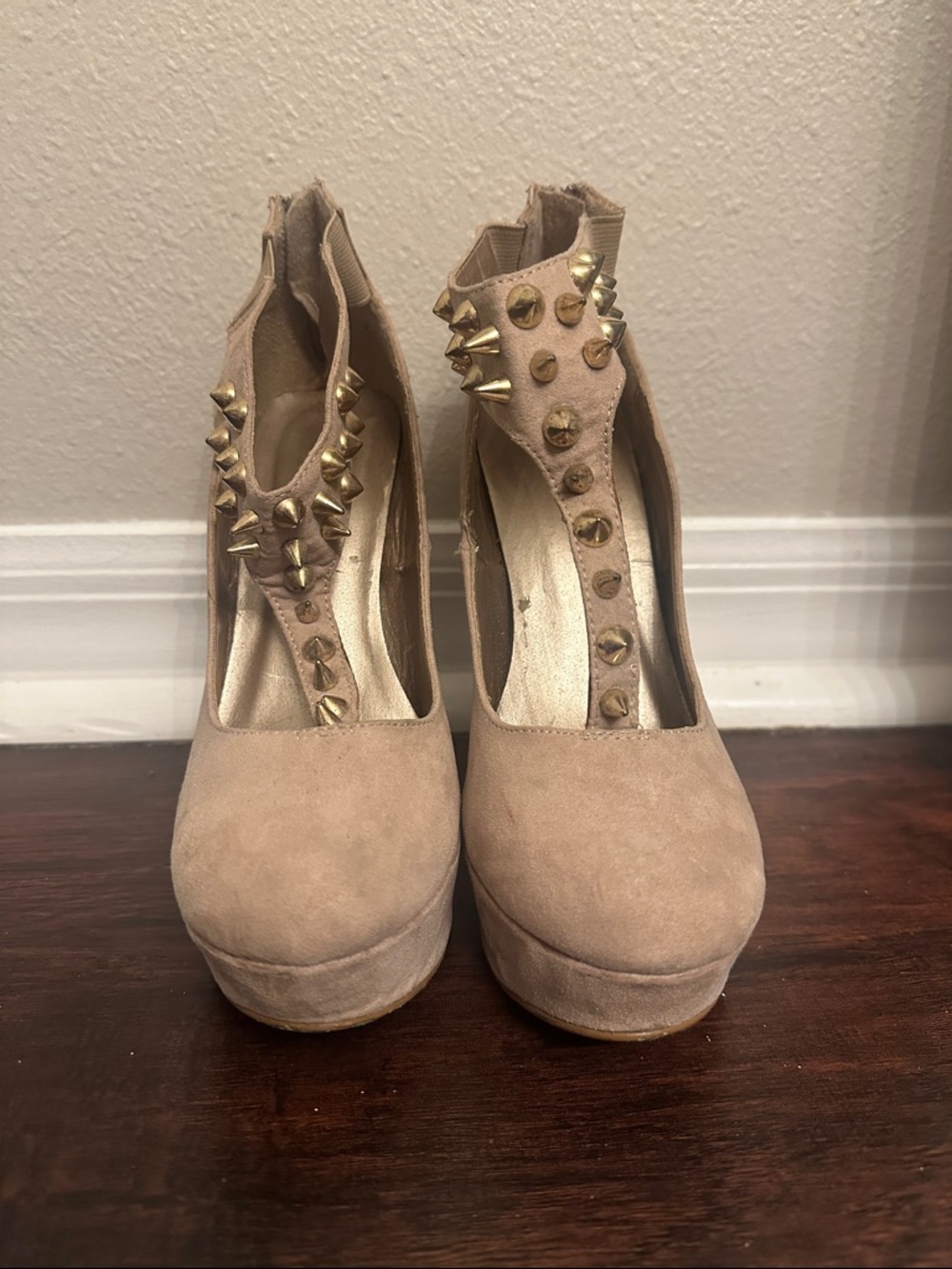 Qupid Taupe Platform Pumps with Gold Studs